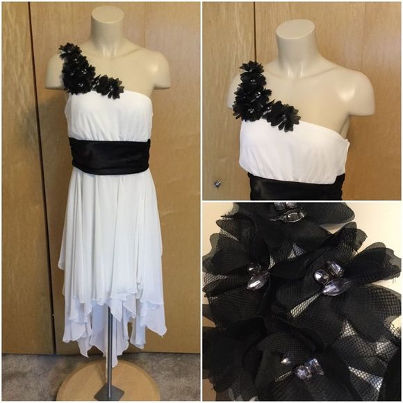 One shoulder asymmetrical dress - Picture 3 of 8